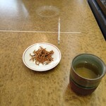 蕎麦処 はしもと - 突き出し。お通しではない。