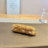 フィエルテ - アミューズ　帆立のエクレア仕立て 海苔風味