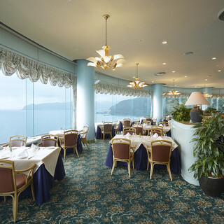 [Venue] Perfect for anniversaries! Enjoy your meal while taking in the spectacular views.