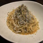 MILLE FIORI - 釜揚げシラスとカラスミのアーリオオーリオ（大盛）