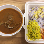 月と亀 - あさりカレー