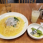 パスタモーレ - パスタ到着時。