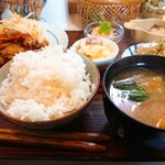 Jikkatei - 今回の定食を正面から。