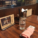 Miyoshi - テーブル席