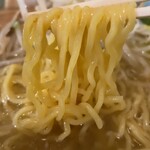 ラーメン マイアミ - 麵リフト