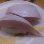 回転寿司　喜楽 - はまち腹身