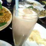 ダバ インディア - メニューには載っていないバナナラッシー（2013/01/05）