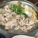 よし富 - 豚肉いっぱいの水炊き