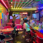 K-POP BAR LAUGHs - 