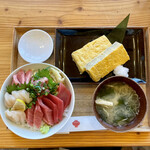 本鮪丼なかばやし - 本鮪丼 鮪増し ホタテトッピング と だし巻き卵(プレーン)