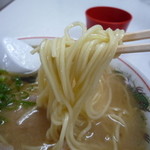 一竜軒 - 麺は中～中太くらいか