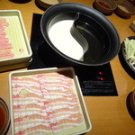 Shabushabu Onyasai - 食べ放題、豚肉コース￥2.500