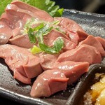 鳥さん酒場 - 低温調理の鶏レバ刺し｡美味しく戴きました。