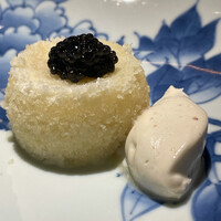表参道 HYENE - 二年熟成メークイン、キャビア乗せ