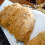 福浦漁港 みなと食堂 - ”アジフライ”、時季外れで、さほど大きくはありませんが、カラッと揚がっています。