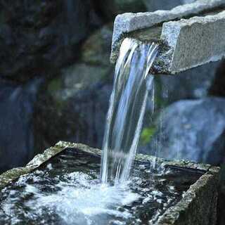 使用的水很柔软，龙神的水自己去汲水