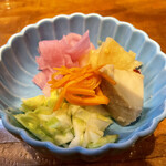 萬吉禎 - 付け合わせの手作り惣菜。