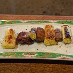 柳家 - 鴨皮と葱の串焼き