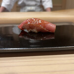 鮨 むらやま - 追加でお弟子さんに握ってもらった中トロ♡
