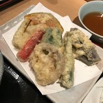 酒肴 亀八 - 天ぷらです。