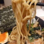 せい家 - 麺はこんなかんじ。