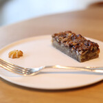 コーヒーと菓子 awai - くるみとエスプレッソのタルト☆