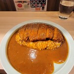 サンタクロース亭 - オニオンカツカレー、ルーは甘口