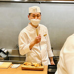 おが和 - ◎新潟村上出身のお弟子さんの遠藤さん。