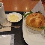 카페 베로체 히로시마 후쿠로마치점 - 카이저 샌드위치 스크램블 에그 베이컨