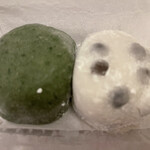 出町ふたば - 田舎大福と名代豆餅です