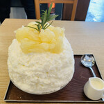 サカノウエカフェ - メロメロメロゴールド　1,600円