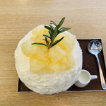 サカノウエカフェ - メロメロメロゴールド　1,600円