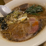 はこだてラーメン横丁 函館家 - 背脂ちゃっちゃラーメン醤油