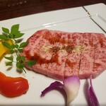 黒毛和牛焼肉 虎斑 - 肩ロース