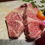 黒毛和牛焼肉 虎斑 北新地店 - 本日のおすすめステーキ