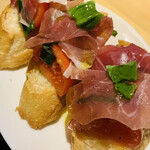 7FUKU - ブルスケッタ（パルマ産ハムとトマト）