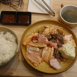 肉のサトウ商店 - ホルモン定食