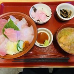 食事処 たむら水産 - 日替わり海鮮丼