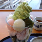 茶寮都路里 - 寿のパフェ　大きさは都路里パフェと同じです