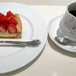 Delices tarte&cafe - 苺のタルト ケーキセット