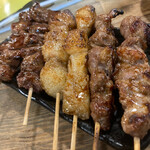 もつ焼き酒場　豚坊 - 串物。
