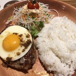 びっくりドンキー - ハンバーグディッシュ　エッグ