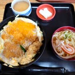 Hyakumangoku Dondon - サービスランチ　玉子カツ丼ミニうどん付