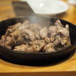 卓 - 赤鶏の塩焼きその２