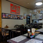 レストラン三好弥 - 向こうの厨房の中にある、かけがえのない何か