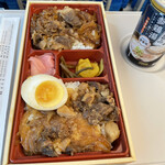 Oomi Suehiro Shino Osakachaya - 近江牛食べ比べ弁当（牛めし&近江めし）