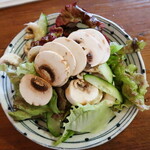 Uranoya Yakiton Teruteru - 生マッシュルームのサラダ