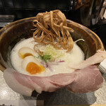 鶏 soba 座銀 - 真っ白の泡泡・エスプーマスープがクリーミーで美味しい！