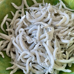 カネヒデ小林商店 - 酒のアテにするのも良いけど釜揚げはご飯の友ですね