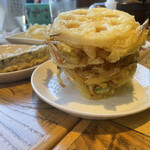 武蔵野うどん 五六 - そびえ立つかき揚げ220円！